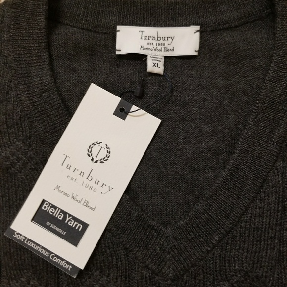 Turnbury Other - Turnbury Men's V-Neck Merino Wool Blend Sweater